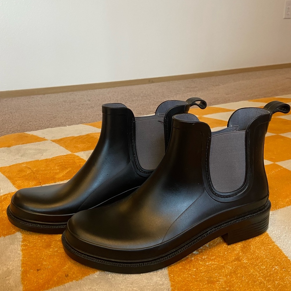 New Time and Tru Chelsea Black Rubber Rain Boot, Women’s Size 9